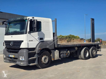 Camion plateau ridelles Mercedes