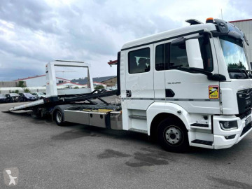 Camion dépannage MAN