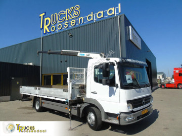 Camion grue Mercedes