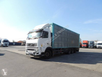 Camion bétaillère Volvo