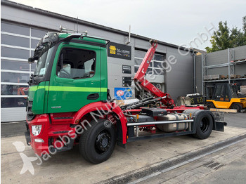 Kamion Mercedes Mercedes-Benz 1836/10,7L/Hiab...