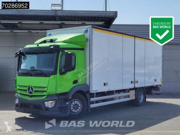 Camion fourgon Mercedes