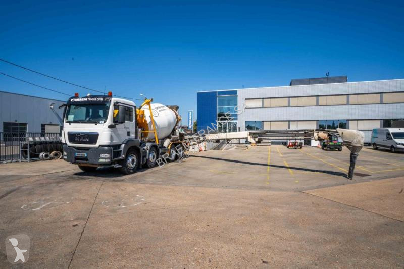 Camion MAN 32.360 BB+LIEBHERR+TAPIS THEAM TS 13m