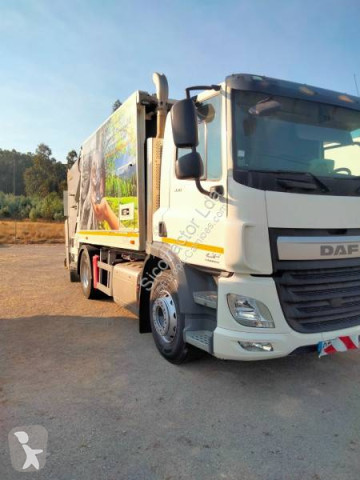 Camion benne à ordures ménagères DAF