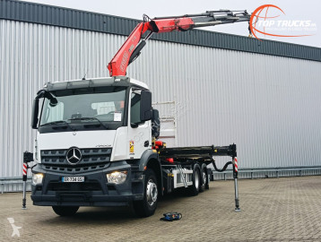 Camion grue Mercedes