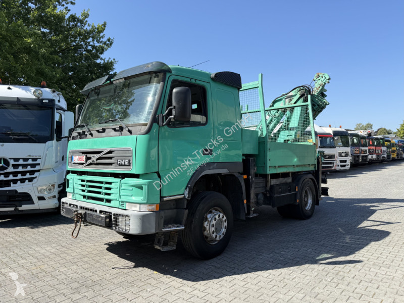 Camión Volvo 420 4X4 Kran MKG 300 bis 24 Meter