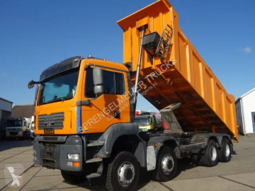 Camion benne MAN