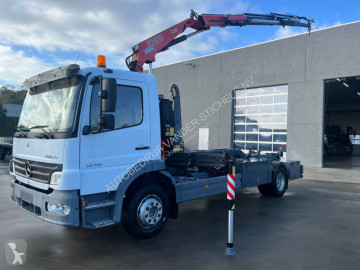Camion porte containers Mercedes