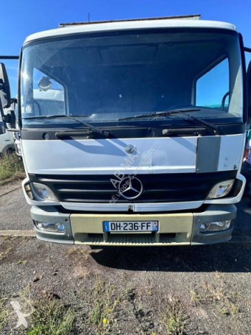 Camion fourgon Mercedes