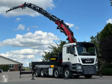 Camion grue MAN