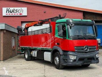 Camion plateau ridelles Mercedes