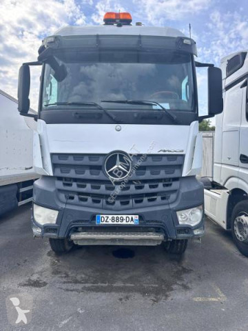 Traktor Mercedes