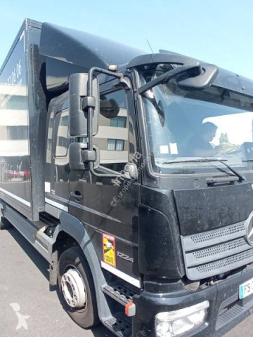 Camion fourgon Mercedes