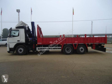 Camion grue Volvo