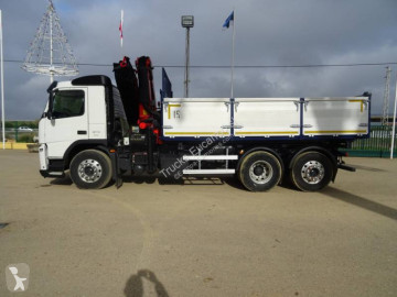 Camion grue Volvo