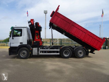 Camion grue Mercedes