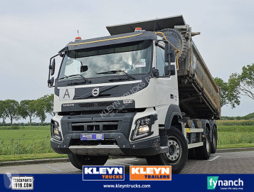 Camion tri-benne Volvo