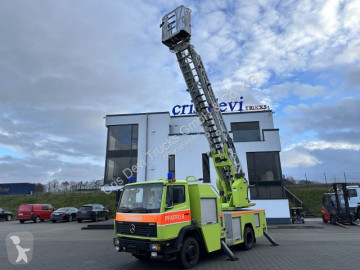 Camion fourgon pompe-tonne/secours routier Mercedes