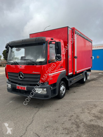 Camion fourgon Mercedes neuf