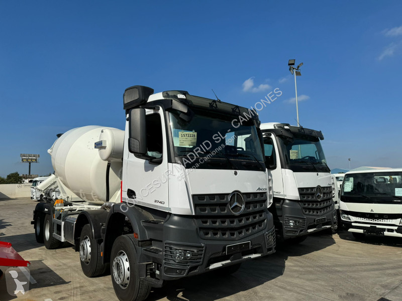 Camión Mercedes 3740 8X4