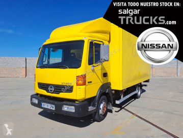Camion fourgon Nissan