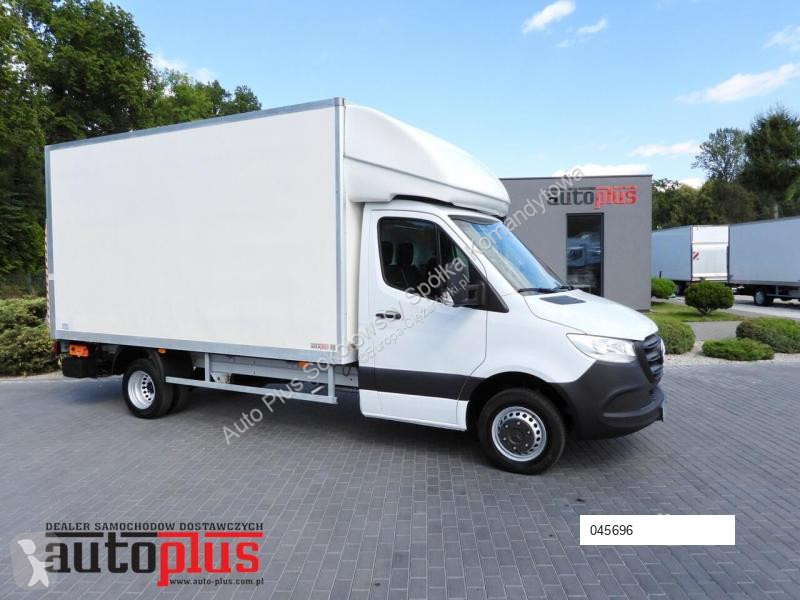 Véhicule utilitaire Mercedes SPRINTER 514...