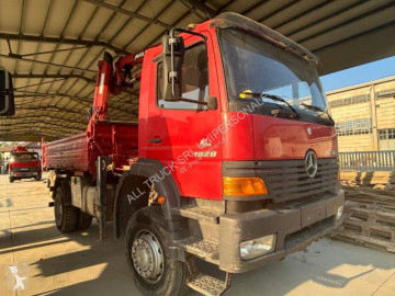 Kamion trojitá korba Mercedes