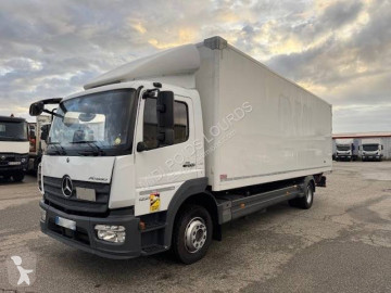 Camion fourgon polyfond Mercedes