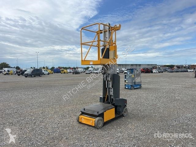 Kamion JLG Junior 6B
