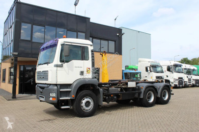 Camion porte containers MAN