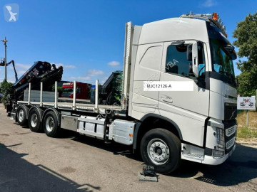 Camión plataforma Volvo
