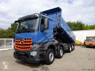 Camion plateau Mercedes