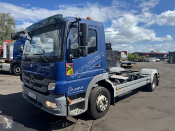 Camion châssis Mercedes