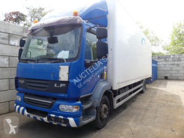 Camion fourgon DAF