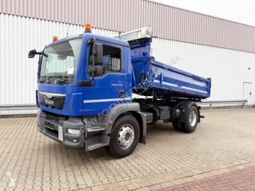 Camion tri-benne MAN