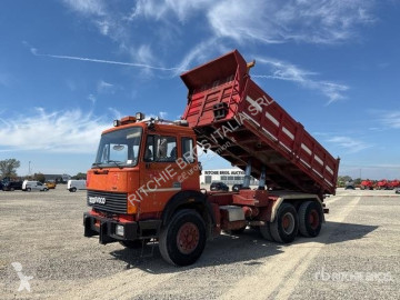 Camión volquete Iveco