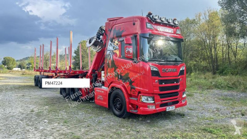 Tractora semi maderero Scania