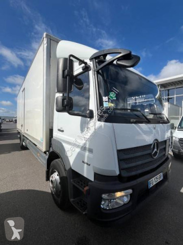 Camion fourgon Mercedes