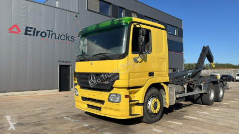 Camion polybenne Mercedes