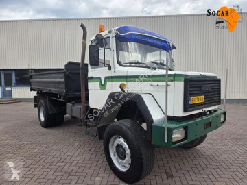 Vrachtwagen driezijdige kipper Magirus-Deutz