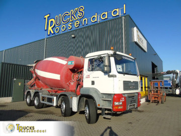 Lastbil beton cementmixer MAN