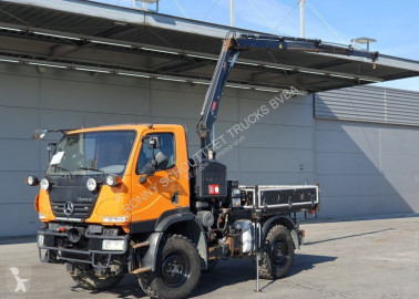 Camion ribaltabile Unimog