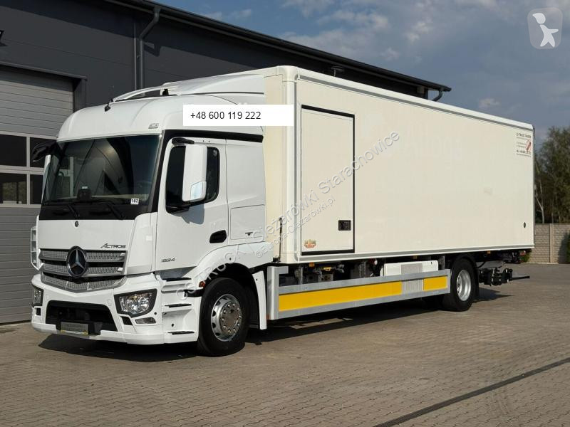 Vrachtwagen Mercedes 1824 chłodnia...