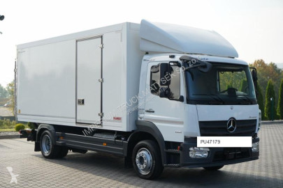Camião furgão Mercedes