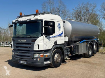 Kamion cisterna chemikálie Scania