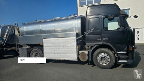 Камион Volvo N7 FM 440 (Nr. 6070)