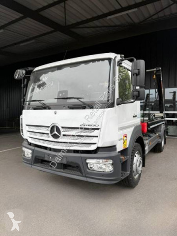 Camión portacontenedor de cadenas Mercedes nuevo