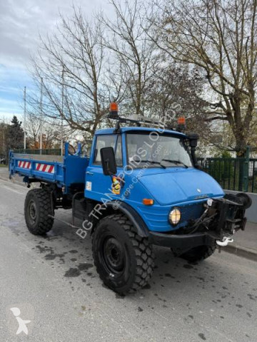 Камион самосвал Unimog