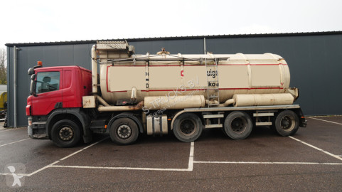 Камион цистерна Scania