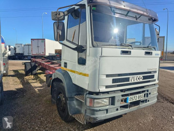 Camión chasis Iveco